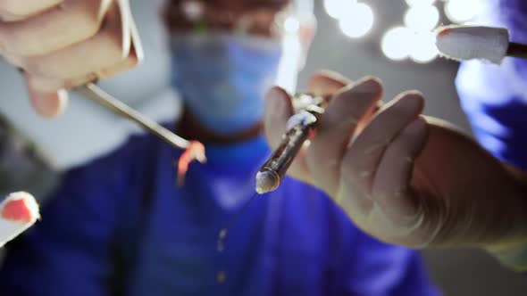 Surgeons performing operation 4k