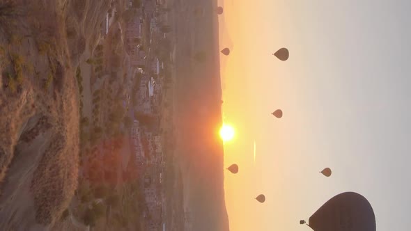 Vertical Video  Balloons in Cappadocia Turkey