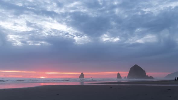 Breathtaking relaxing vivid landscape sunset timelapse at Cannon Beach on the Oregon coast in the US