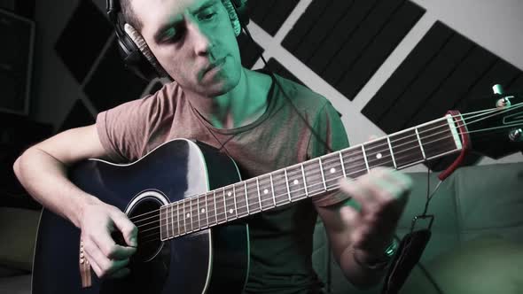 Recording an Acoustic Guitar in Home Recording Studio with Acoustic Foam Rubber