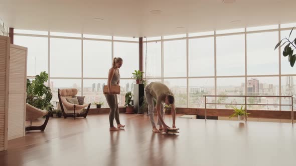 Couple Getting Ready To Nailsstanding