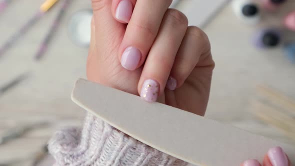 Modern Female Nude Design Manicure