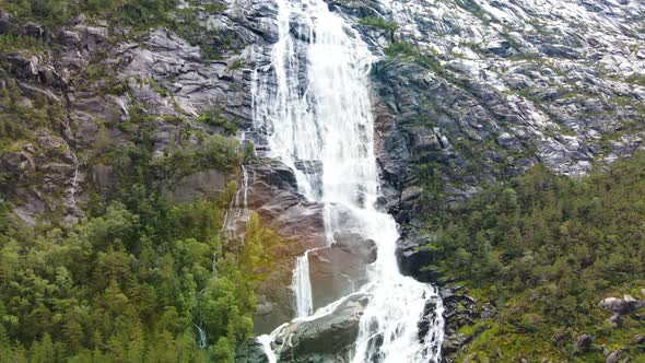 Langfoss (Langfossen) - the fifth highest waterfall in Norway.