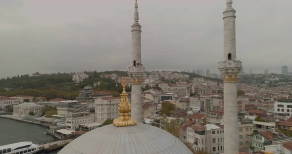 Istanbul Ortakoy Mosque And Bosphorus Bridge  alt