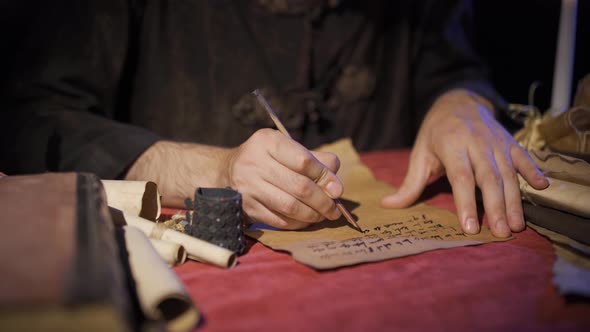 Historical letter writing and the use of ink. Historical materials.