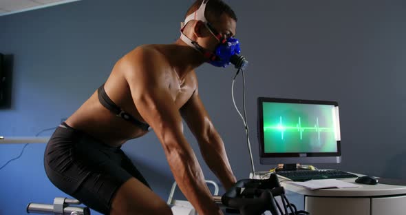 Cyclist using metabolic gas analyser