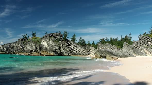 Stonehole Bay Beach is a lovely beach on the South Shore coastline of Bermuda.