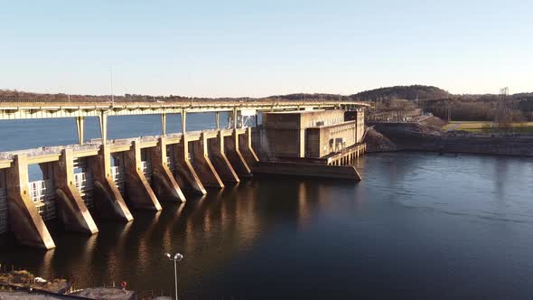 Low level aerial push in along the Chickamauga Hydroelectric Dam in Chattanooga.