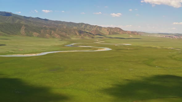 Bayinbuluke grassland landscape