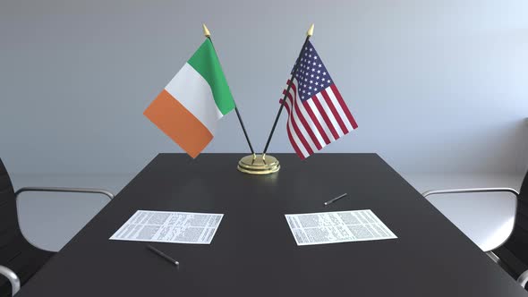Flags of Ireland and the United States and Papers alt