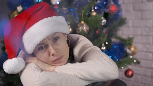 Alone Eve for Santa Woman Indoor