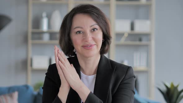 Portrait of Applauding Beautiful Old Businesswoman, Clapping