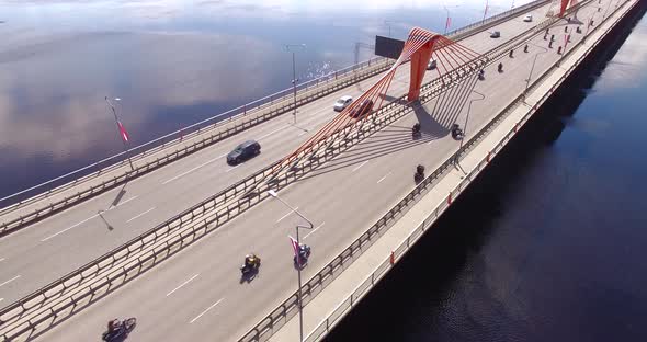 4K - Bikers marathon across the bridge