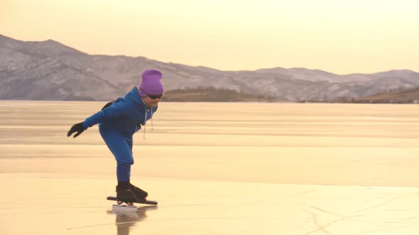 The Child Train on Ice Professional Speed Skating