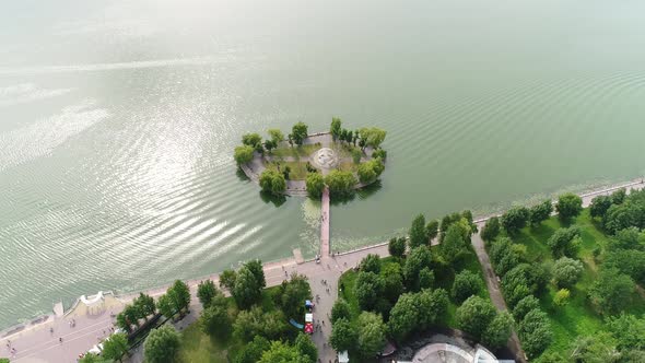 Lovers' Island and Ternopil Pond alt