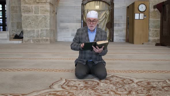 Praying To Quran On Masjit