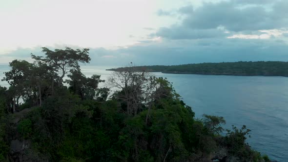 Crystal Bay Beach on Nusa Penida Island, Bali, Indonesia.