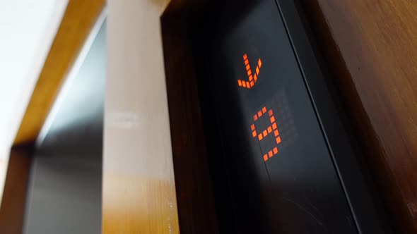 Electronic Number Display on Screen in a Lift