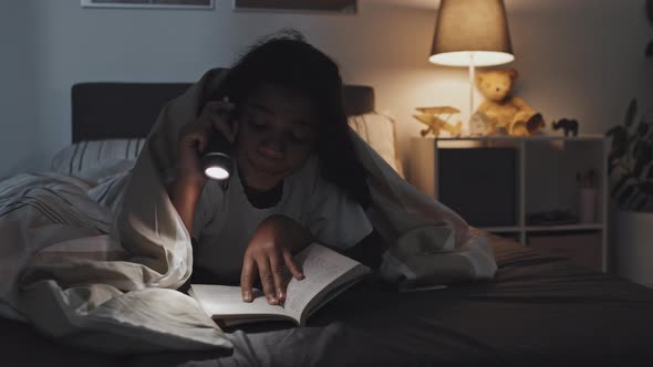 Black Tween Reading Book with Flashlight