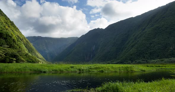 Waimanu Valley and River - Hawaii - Time Lapse