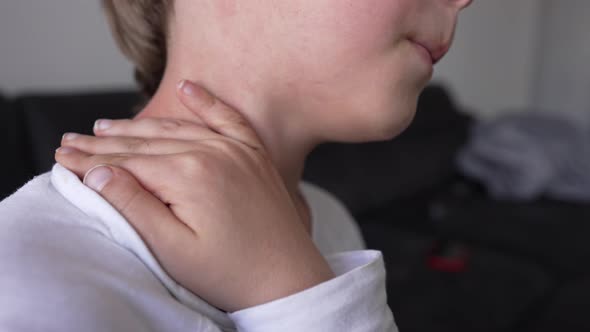 Allergic Skin Reaction on the Childs Neck and Face  Red Rash