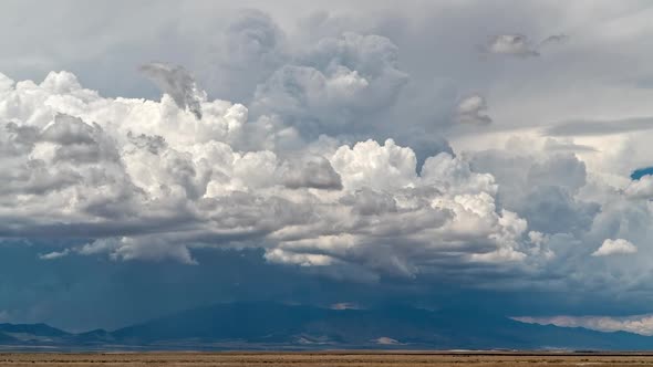 Timelapse of monsoon thunderstorm building up in the Utah desert