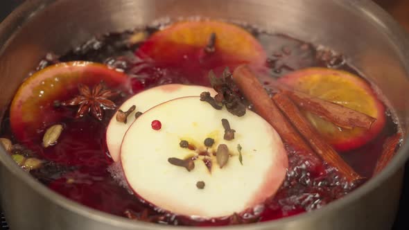 Cooking Mulled Wine Gluhwein Recipe