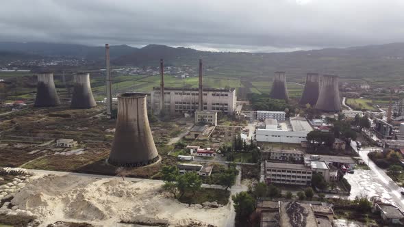 Aerial drive view of decommissioned nuclear power plant