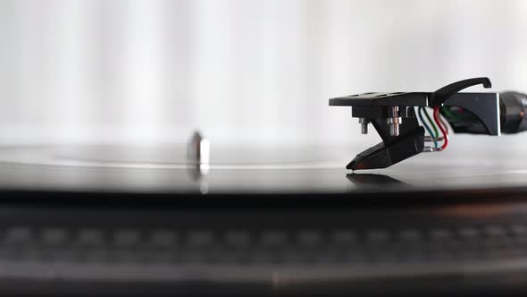 Turntable with Spinning Vinyl 03