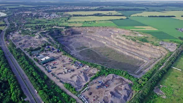 Processing Plant for Crushed Stone and Gravel