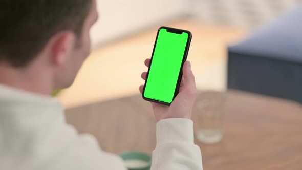 Using Smartphone Green Chroma Screen