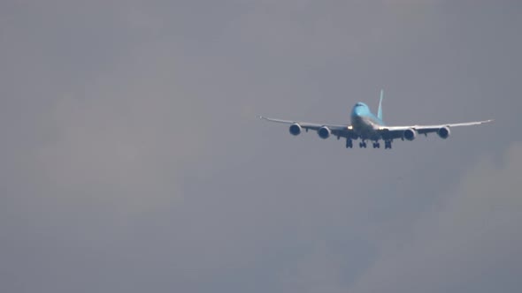 Huge Plane Descending for Landing