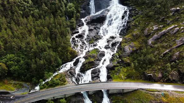 Langfoss (Langfossen) - the fifth highest waterfall in Norway.