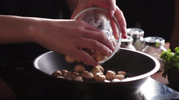 Cooking Mushrooms with Cream