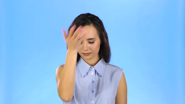 Pretty Female Is Very Disappointed and Making Facepalm