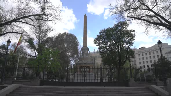 Dos de Mayo Obelisk
