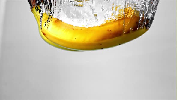 Super Slow Motion Under the Water Falling Bananas