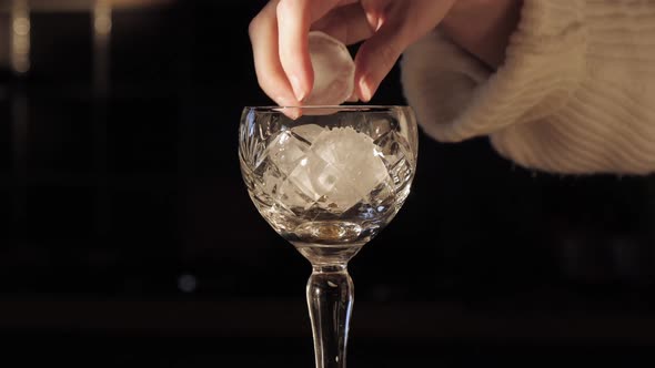Filling Glass With Ice