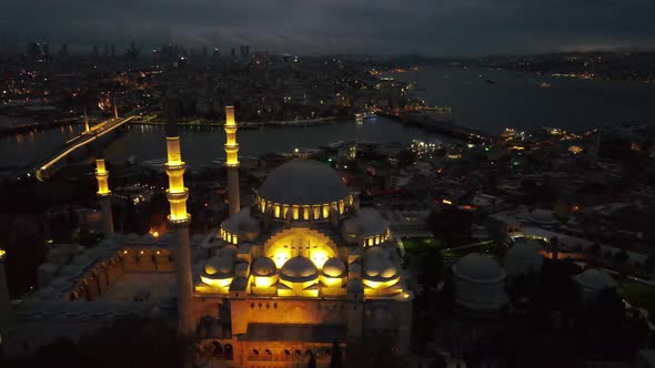 Aerial view of Suleymaniye Mosque in Istanbul at night