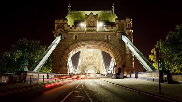 Tower Bridge Traffic London