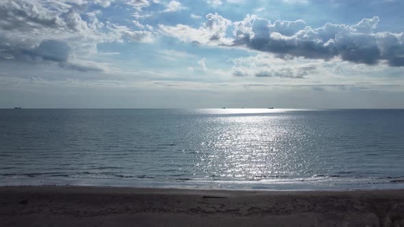 Sea Waves With Clouds Backlight Aerial View Uhd (3840x2160)