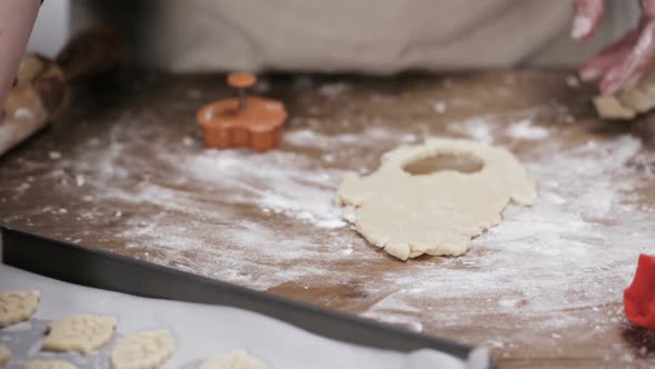 Time lapse. Step by step. Rolling out dough for pie crust