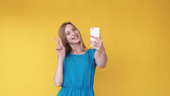 Fun Selfie Gadget People Happy Woman Phone Peace alt