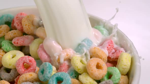 Cereal and milk, Slow Motion