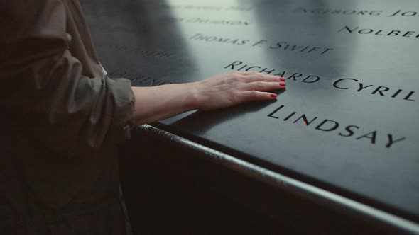 Young girl at the Memorial