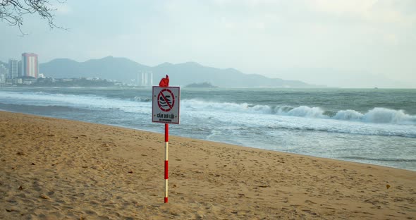 Young Caucasin Man Are Exercising with Outdoor Running with a Beautiful Sea Background