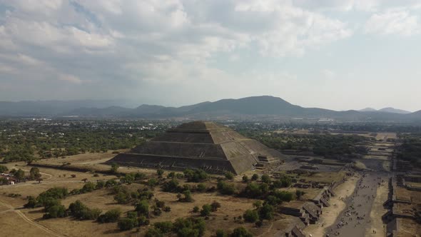 top view drone pyramids Teotihuacán mexico in calzada de los muertos, pyramid of sun and moon