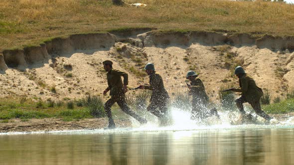 WW2 soldiers running through the water, Ultra Slow Motion