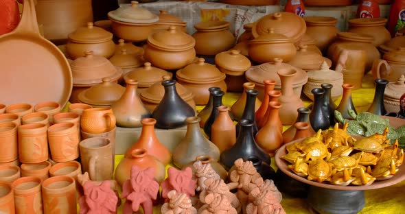 Street Market Exhibition of Handmade Pots, Jars, Ceramic Products, Souvenirs, Udaipur, Rajasthan