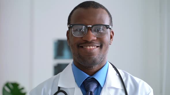 Portrait of Doctor in Hospital Look at Camera with Smile Spbas